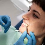 how do dentists decide the best treatment for replacing missing teeth